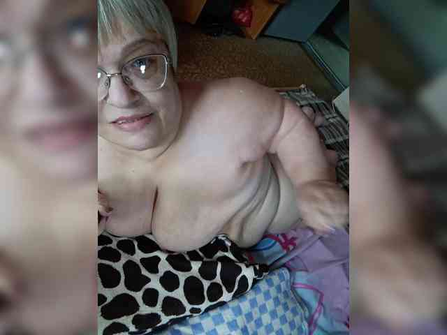 LLIyJluk Sex Cam Show