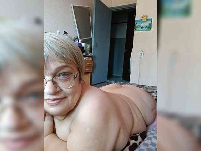 LLIyJluk Sex Cam Show