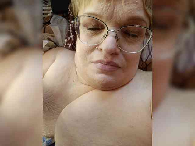 MAJIbILLIKA webcam