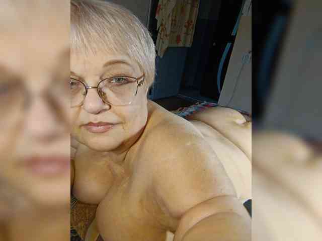 MAJIbILLIKA webcam