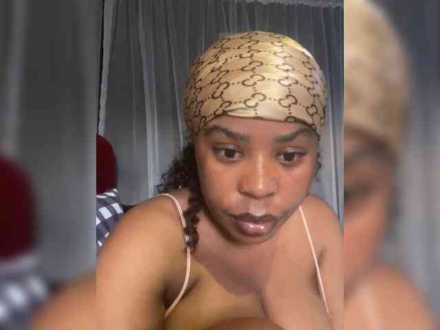 KaeBloom webcam