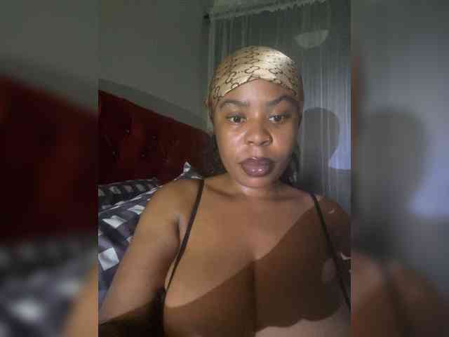KaeBloom webcam