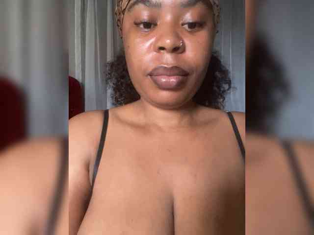 KaeBloom webcam