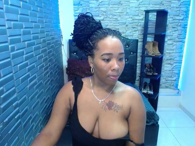 pamela-ebony live cam on BongaCams