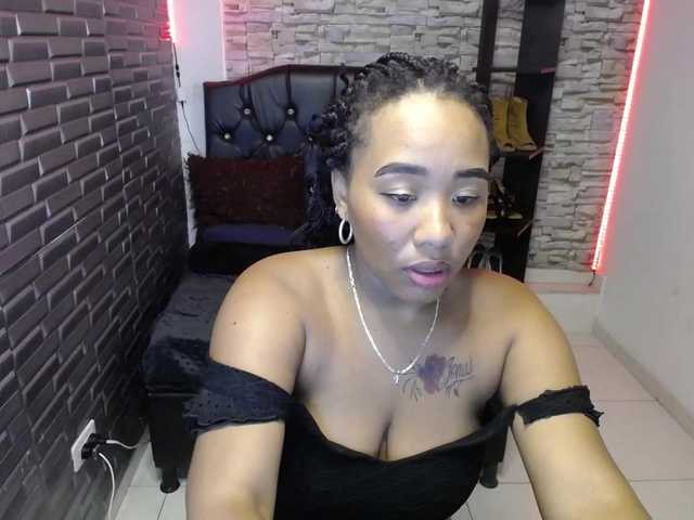 pamela-ebony live webcam show