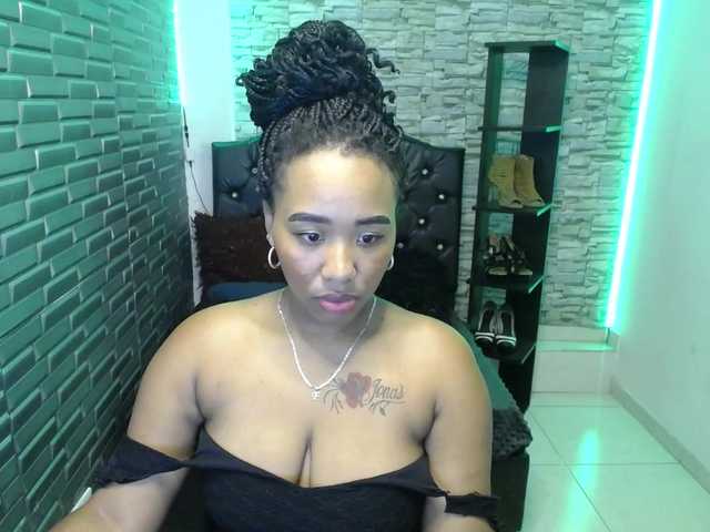 pamela-ebony live webcam show
