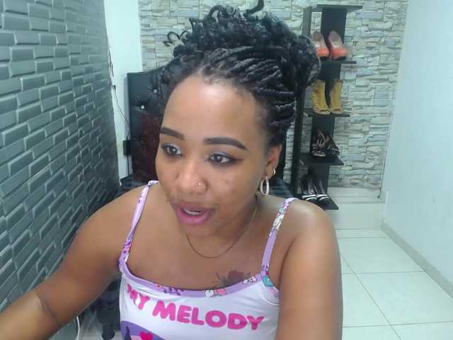 pamela-ebony live cam on UnifiedCams