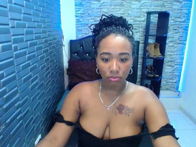 pamela-ebony live cam on BongaCams