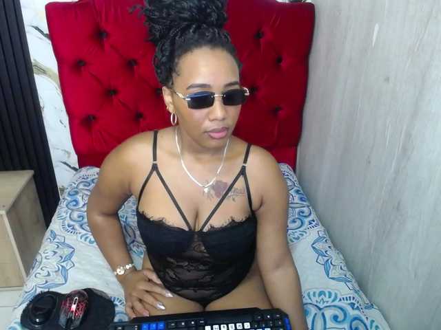 pamela-ebony live webcam show