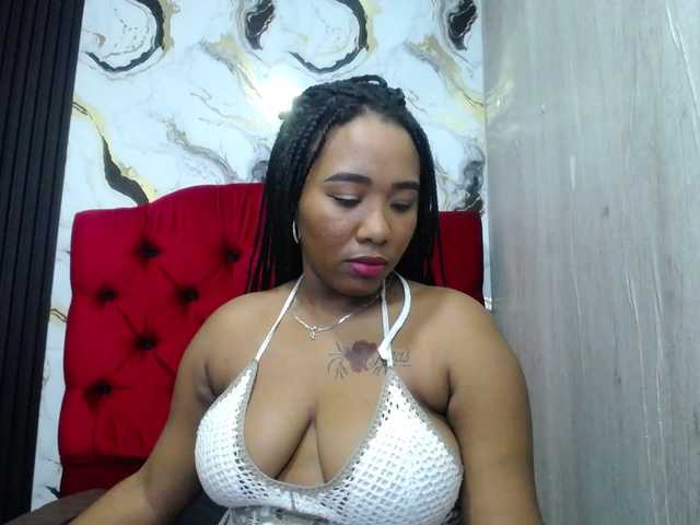 pamela-ebony live cam on BongaCams