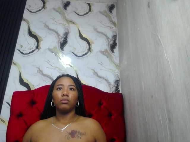 pamela-ebony live cam on
