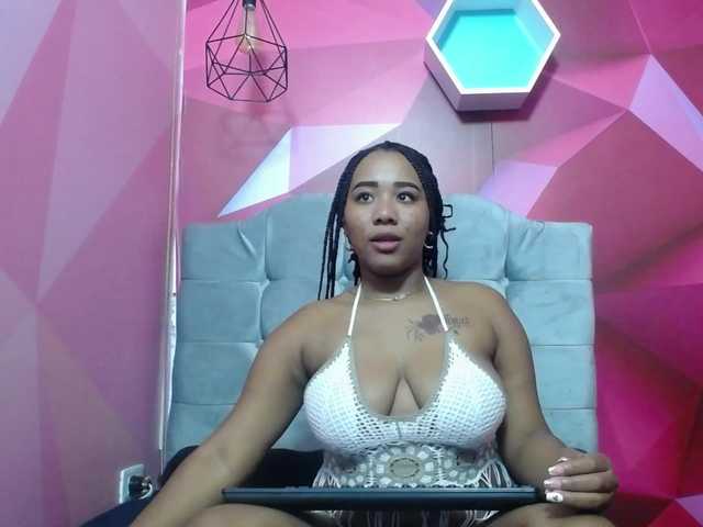 pamela-ebony live cam on BongaCams