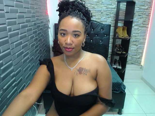 pamela-ebony live webcam show