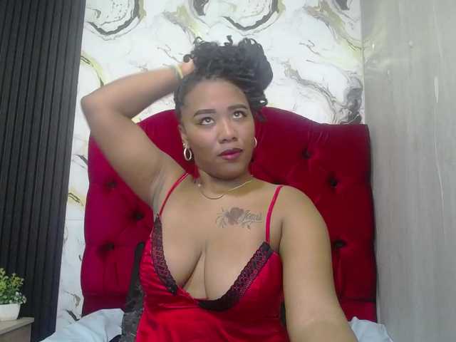 pamela-ebony live cam on UnifiedCams
