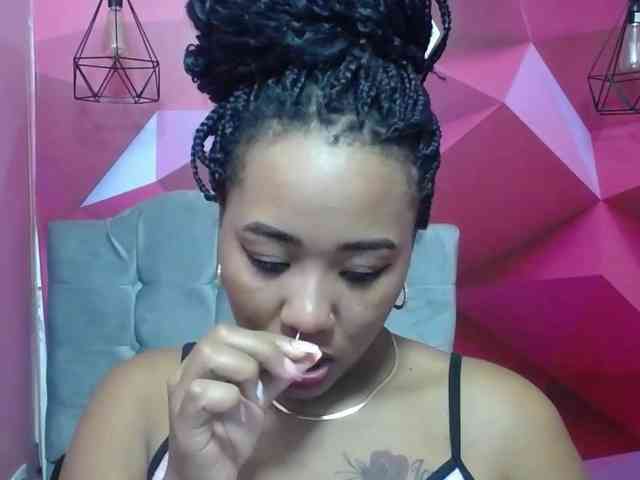 pamela-ebony webcam