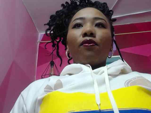 pamela-ebony webcam