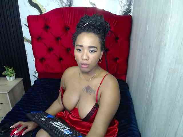 pamela-ebony webcam