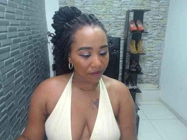 pamela-ebony webcam