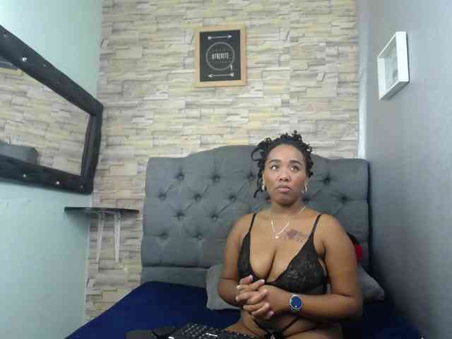 pamela-ebony webcam