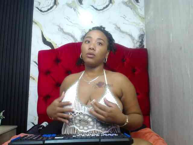 pamela-ebony pamela-ebony