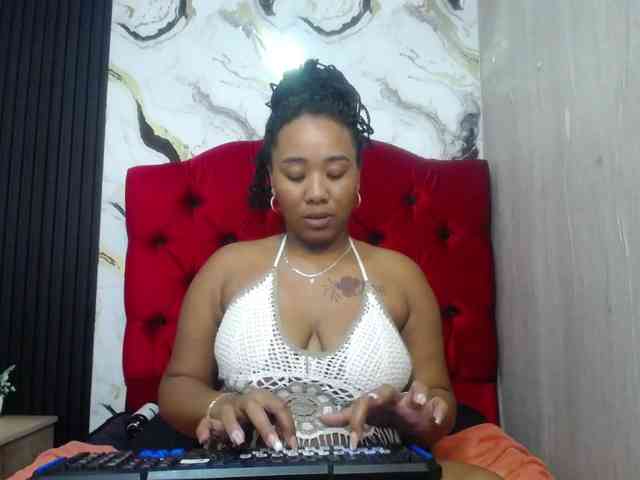 pamela-ebony webcam