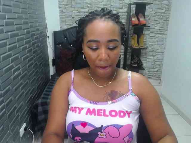 Modelo: pamela-ebony
