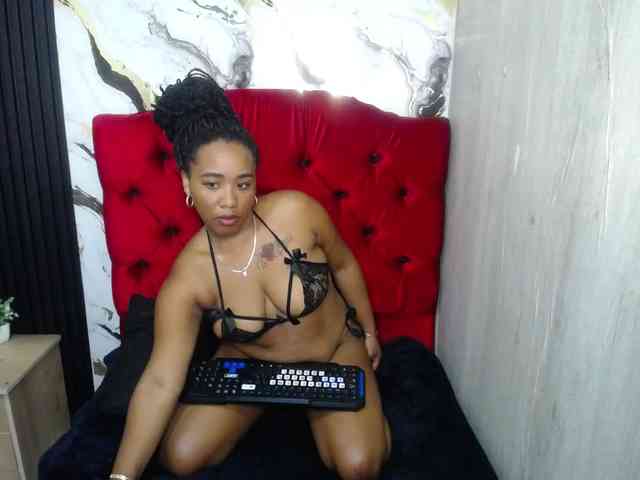 pamela-ebony webcam
