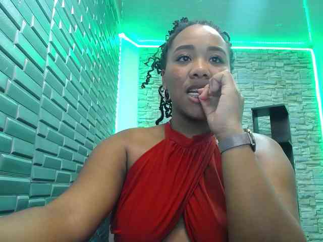 pamela-ebony webcam