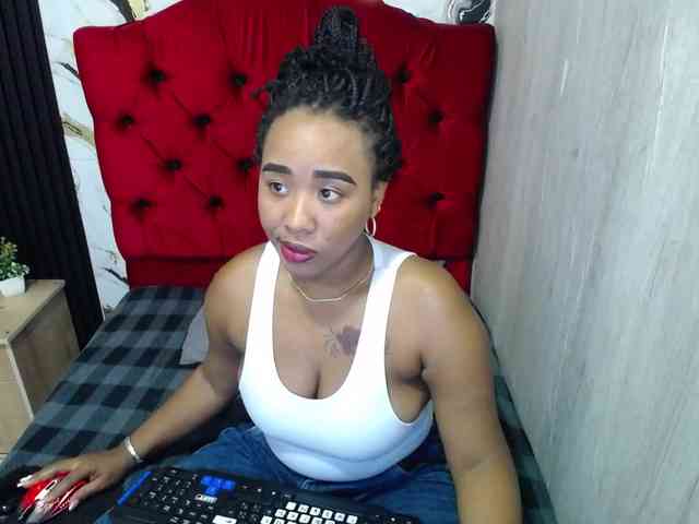 pamela-ebony webcam