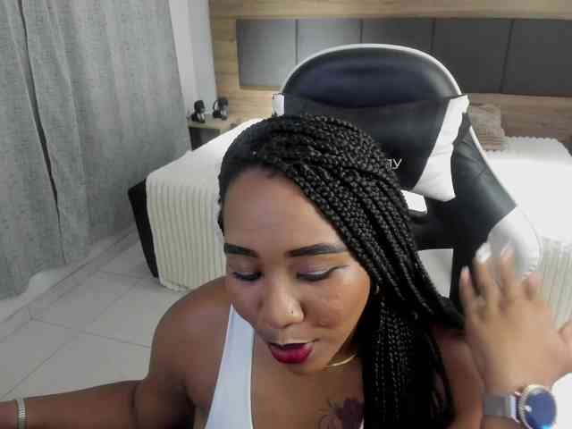 pamela-ebony webcam