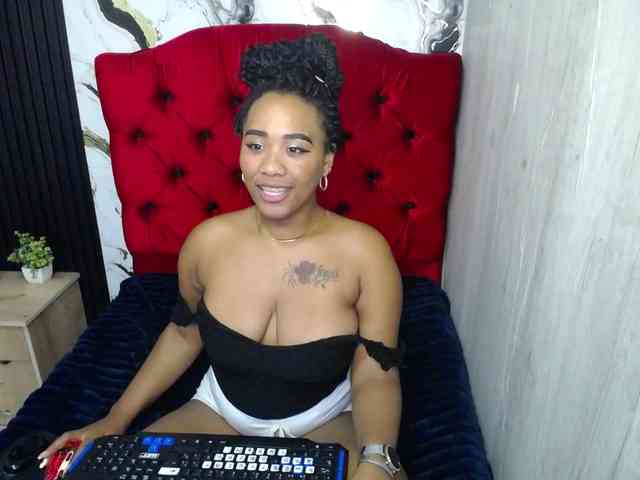 pamela-ebony webcam