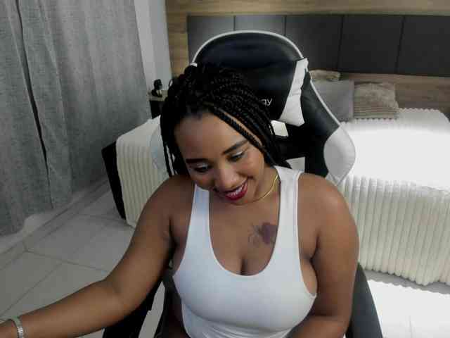 Modelo: pamela-ebony