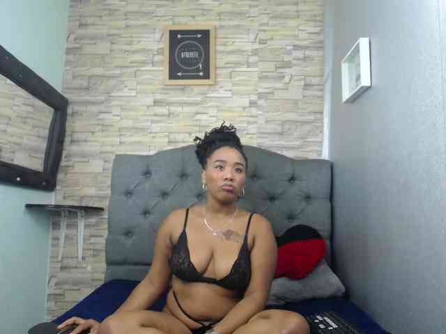 pamela-ebony webcam
