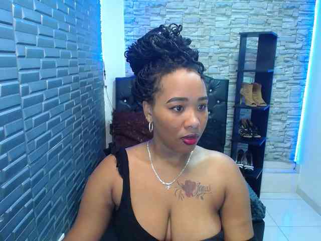 pamela-ebony pamela-ebony