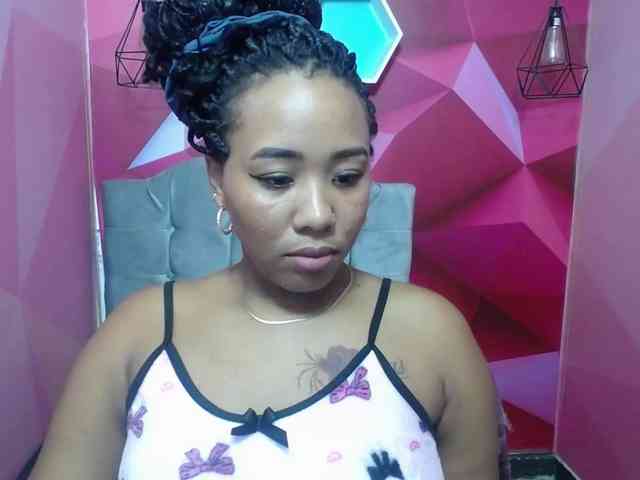 pamela-ebony webcam