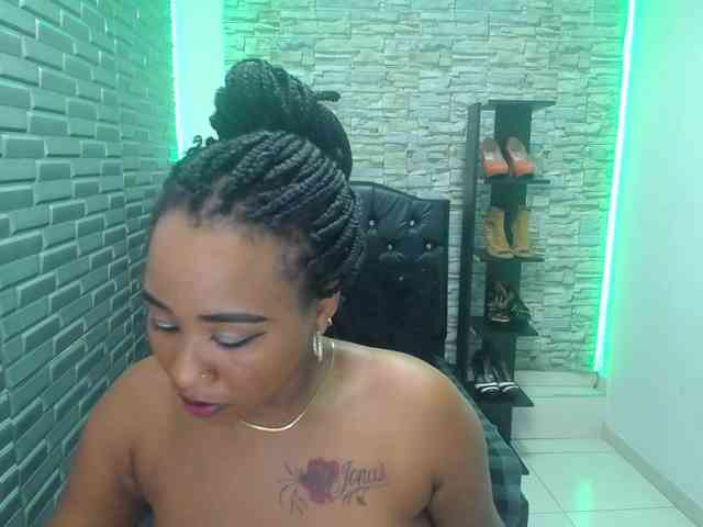 pamela-ebony webcam