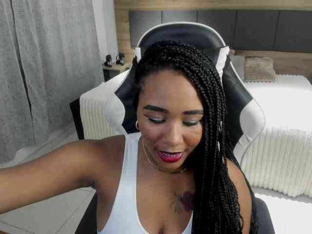 Modèle: pamela-ebony