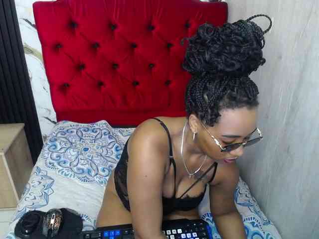 pamela-ebony webcam