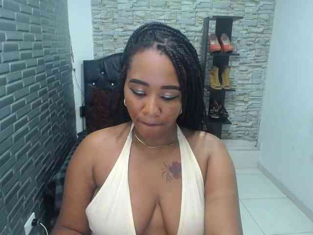 Modelo: pamela-ebony