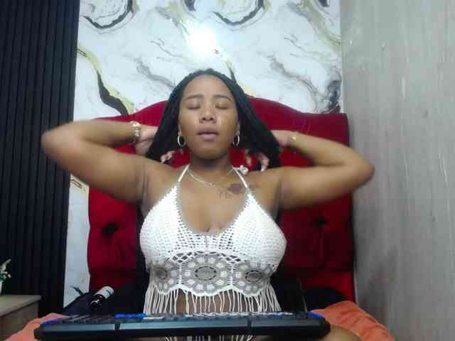 pamela-ebony webcam
