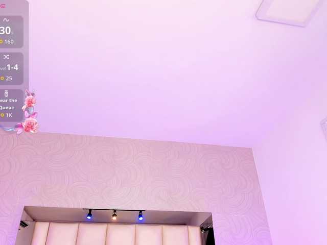 RosieLennox live cam on BongaCams
