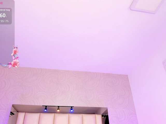 RosieLennox live cam on BongaCams
