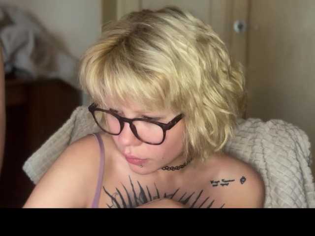 naughtylayla66 live cam on BongaCams
