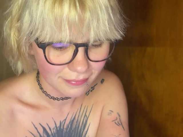 naughtylayla66 live cam on BongaCams