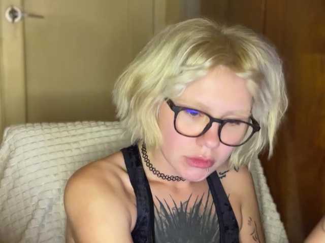 naughtylayla66 live cam on BongaCams