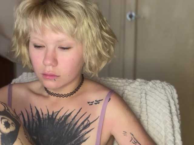 naughtylayla66 live cam on BongaCams