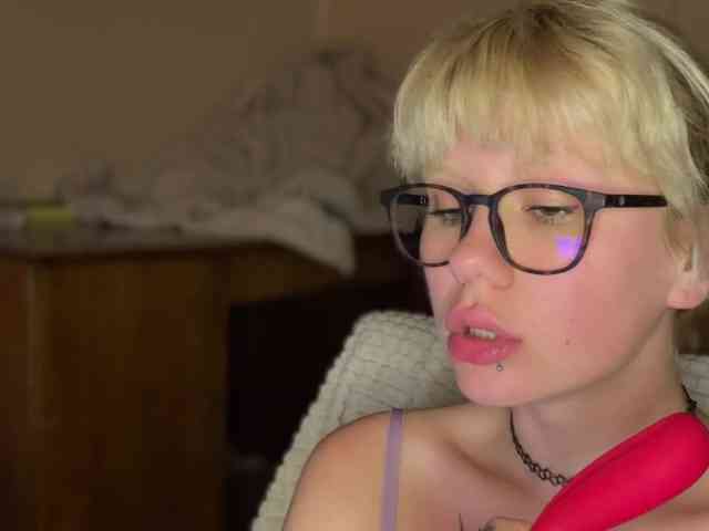 naughtylayla66 webcam