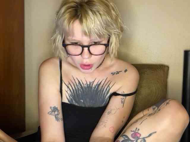 naughtylayla66 webcam
