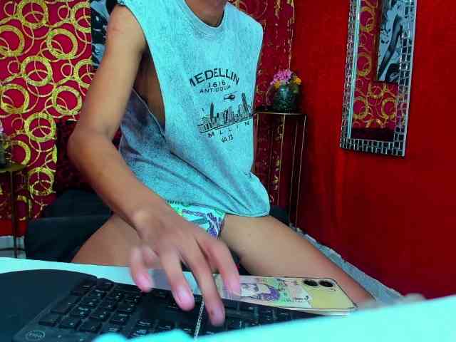 SKINNYBOYpein
