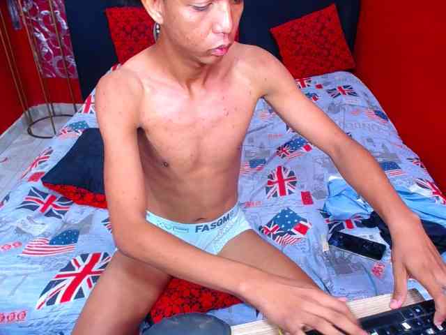 SKINNYBOYpein SKINNYBOYpein